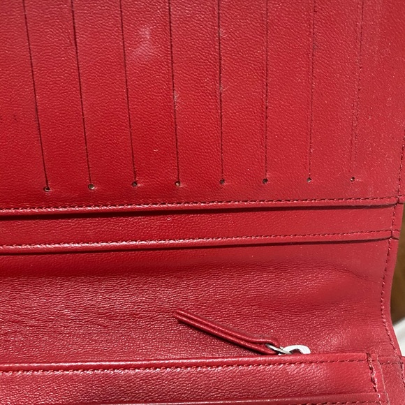 Chanel Camellia Wallet - Picture 5 of 6